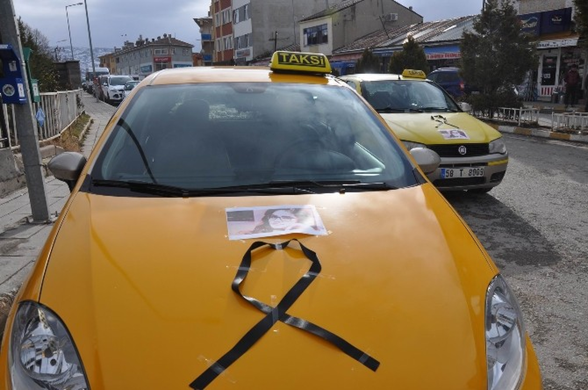 Sivas\'ta Taksiciler Özgecan İçin Konvoy Yaptı
