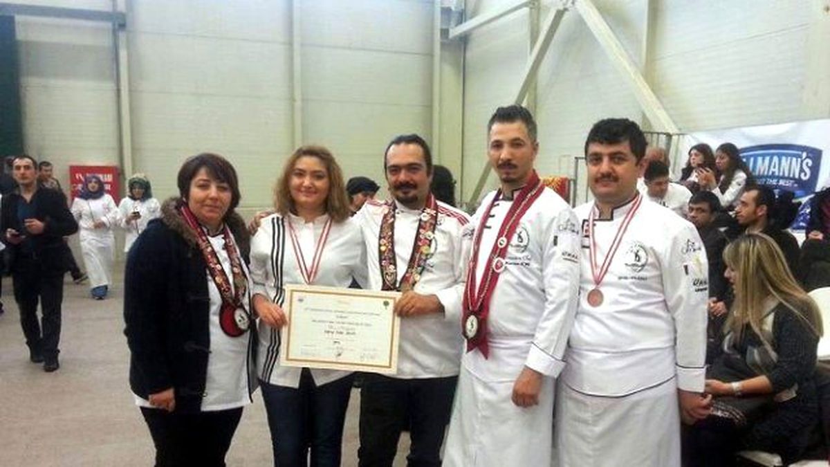 Adü\'lü Genç Aşçı Özden Öztürk, Aydın\'ı Gururlandırdı
