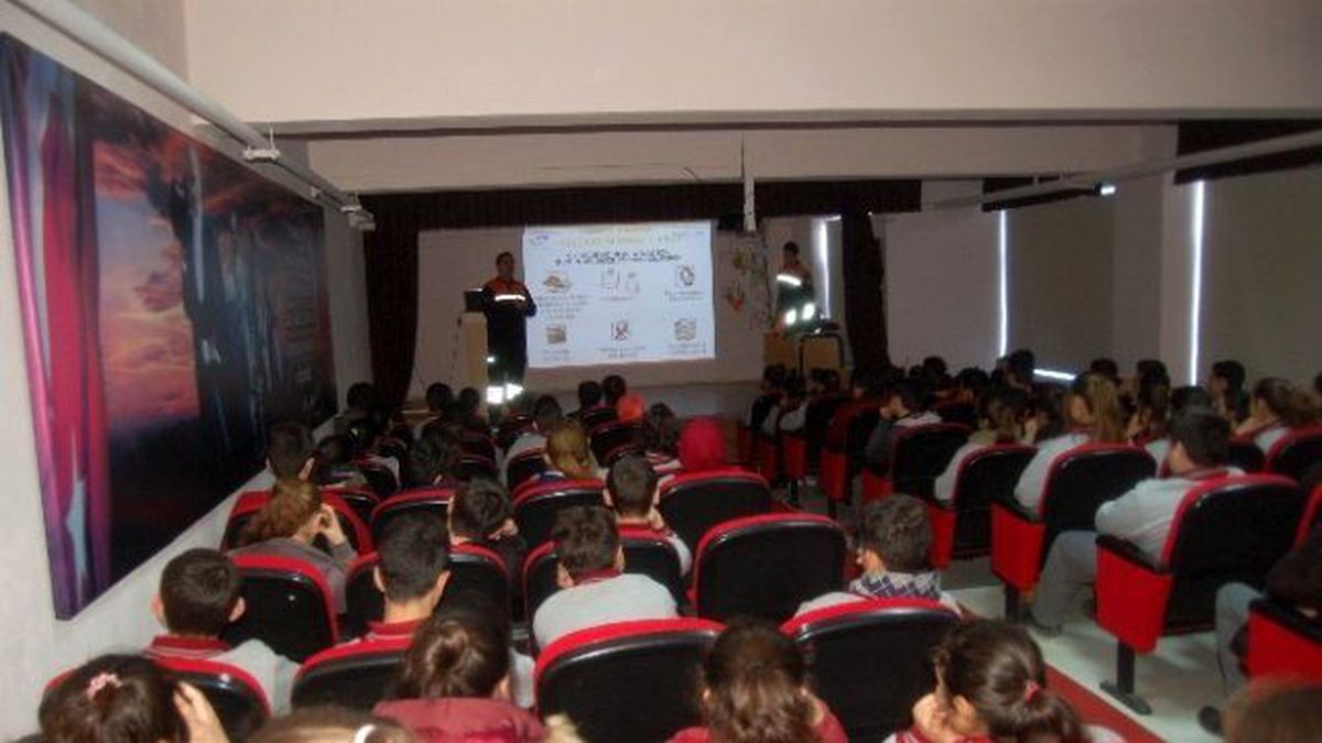 Çanakkale AFAD Örencileri Bilgilendiriyor