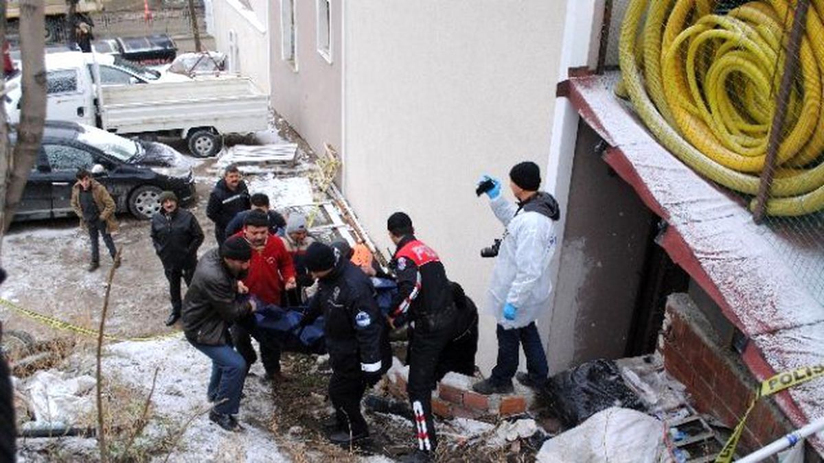 Amasya\'da Barakada Yaşayan Şahıs Donarak Öldü