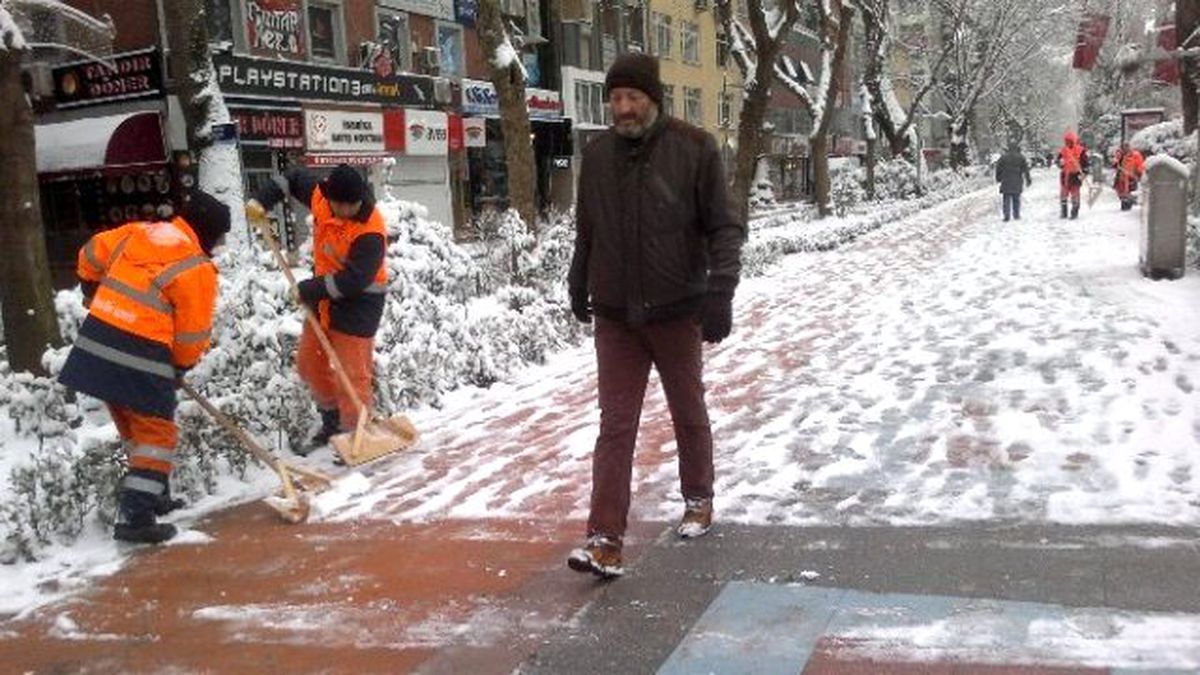 Belediye Ekipleri Kar Seferberliğinde