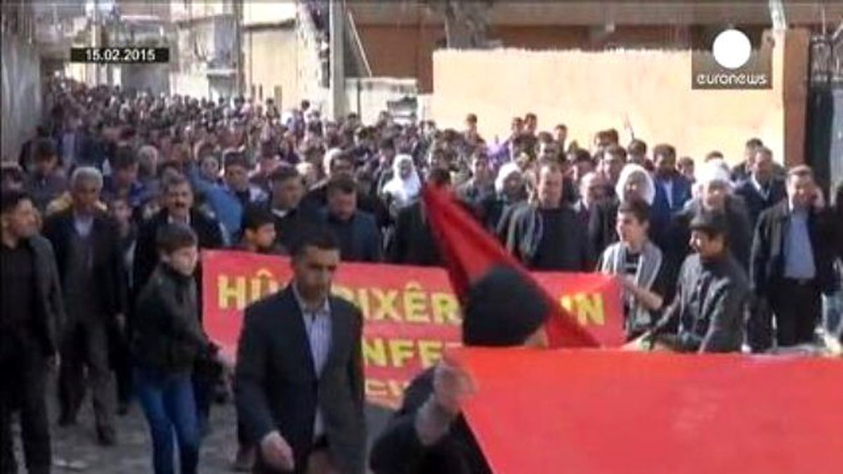 Davutoğlu: "Kimse Hükümete Ev Ödevi Veremez"