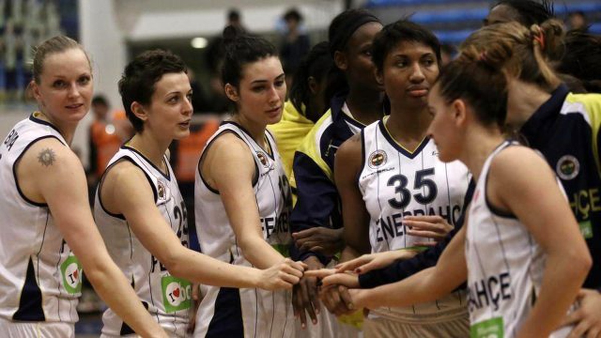 Fenerbahçe Kaybetmesine Rağmen Gruptan Lider Çıktı