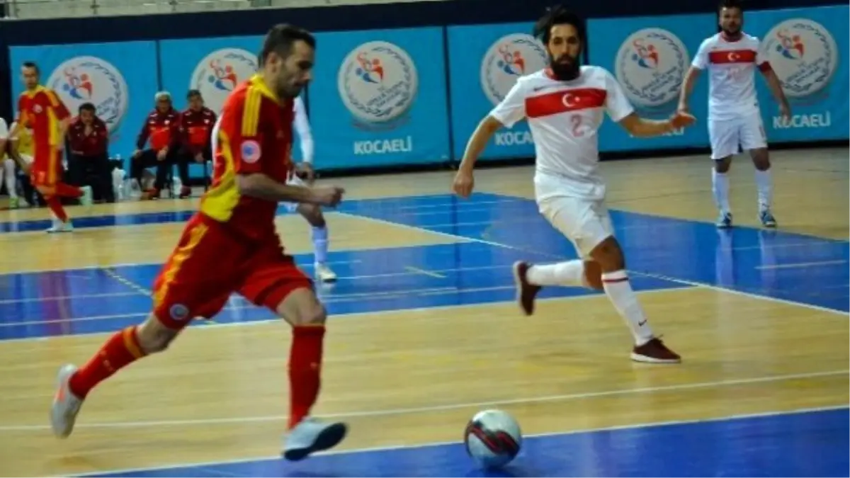 Futsal Milli Takımı Romanya\'ya 3-0 Yenildi