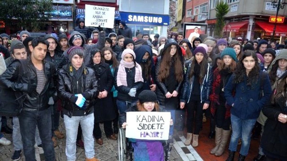 Gençlerden Özgecan İçin Çığlık