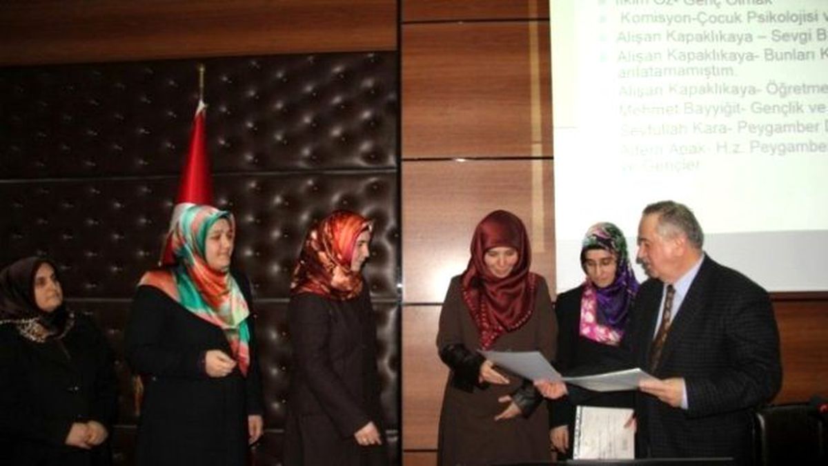 Gençlik Projesi Eğitim Seminerleri Sakarya\'da Gerçekleştirildi