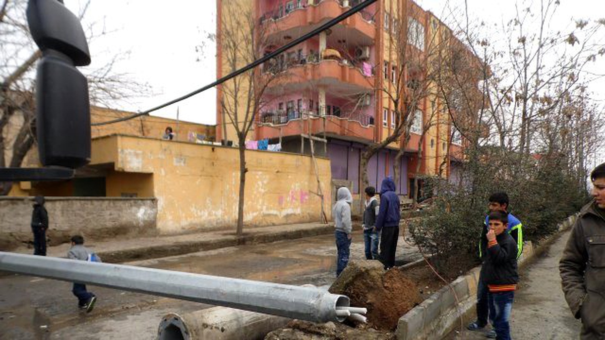 Göstericiler Kamu Malına Zarar Verdi