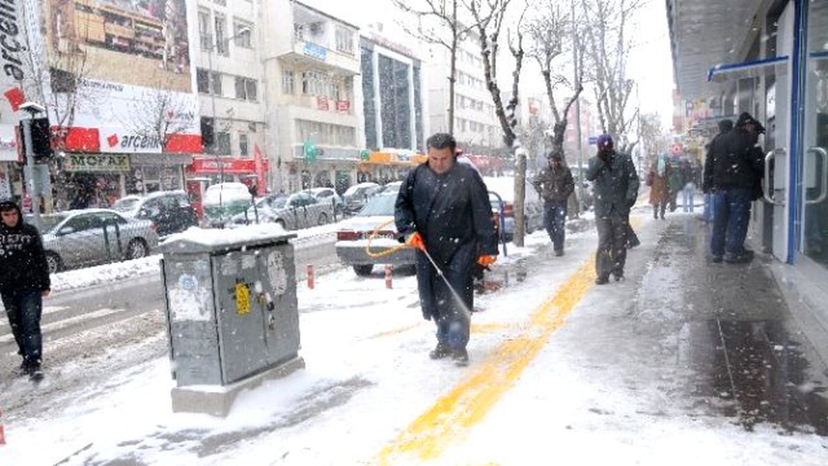 Kaldırımlarda Buzlanmaya Karşı Solüsyon