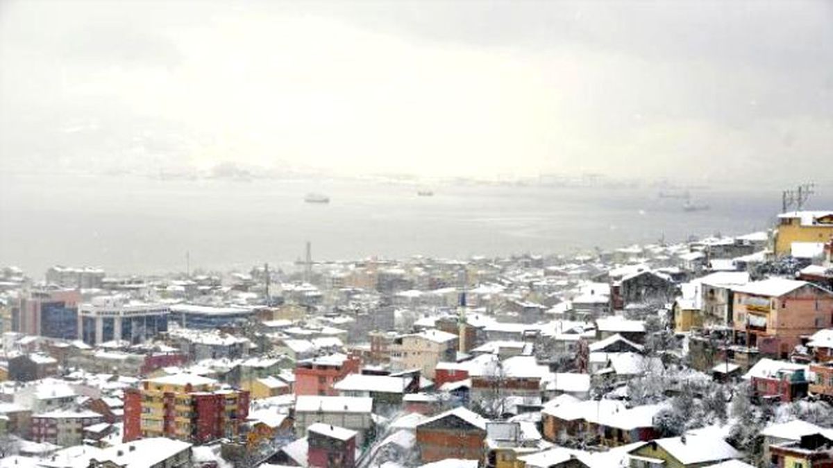 Kartepe\'de Kar Kalınlığı 3 Metreye Ulaştı