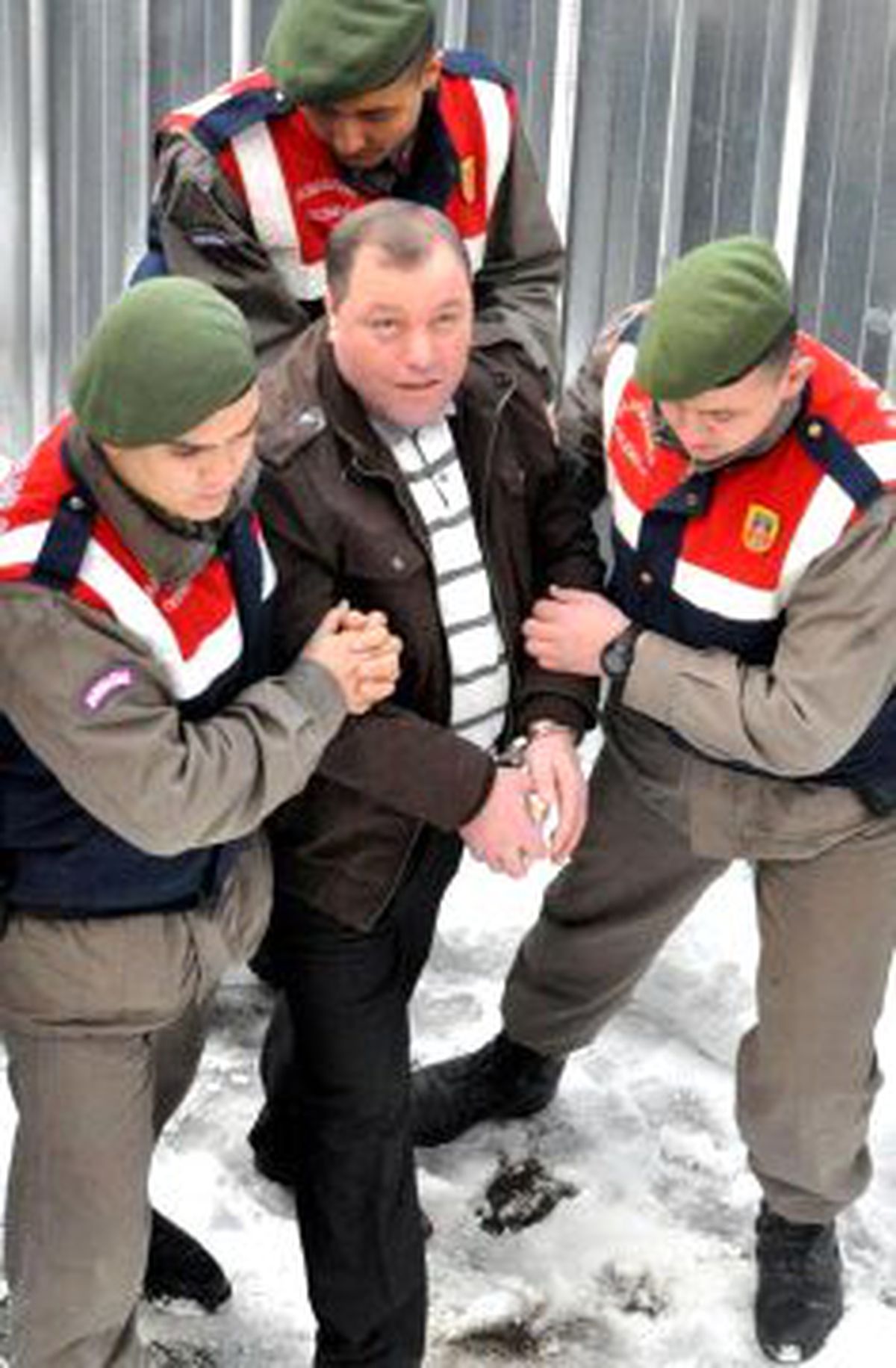 Köy Muhtarını Öldüren Sanığa 10 Yıl Hapis