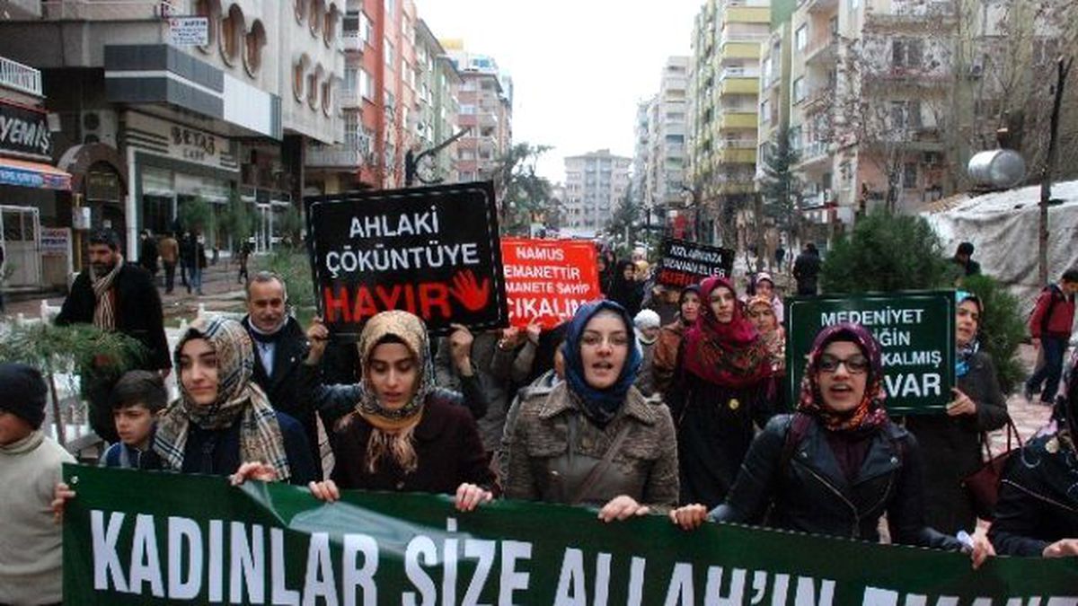 Müslüman Kadın Platformu\'ndan Özgecan Aslan Tepkisi