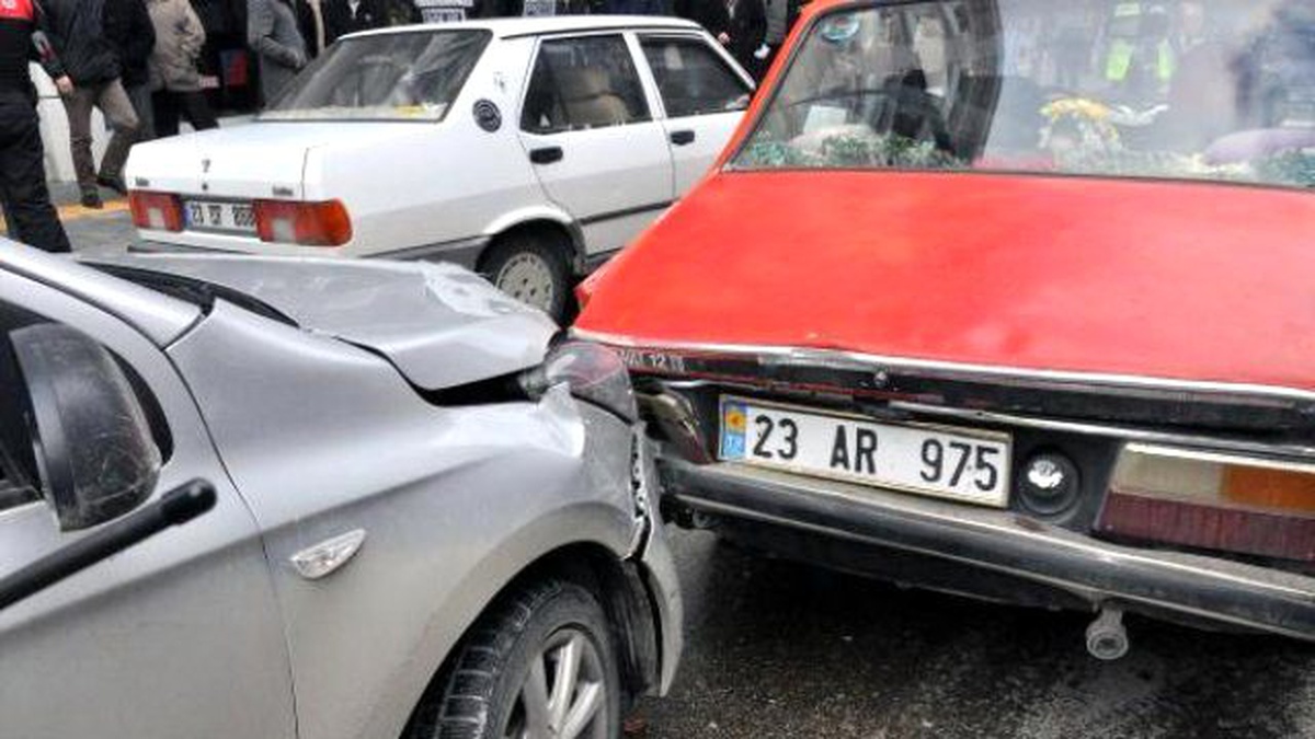 Polisten Kaçan Şüpheli Kaza Yapınca Yakalandı