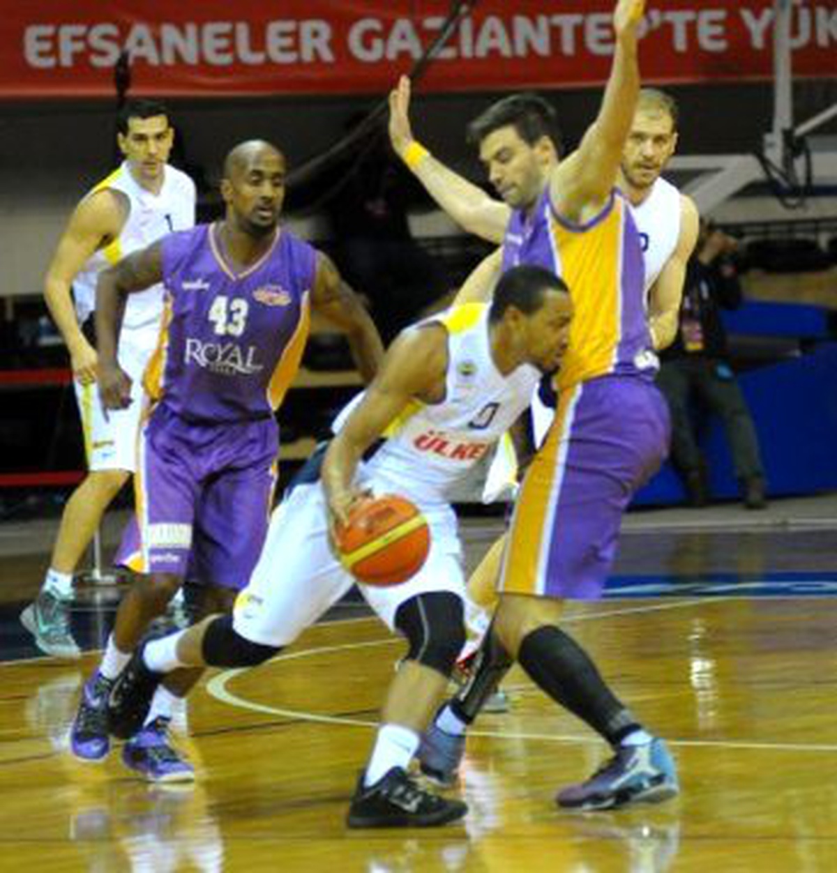 Royal Halı Gaziantep - Fenerbahçe Ülker: 72-73