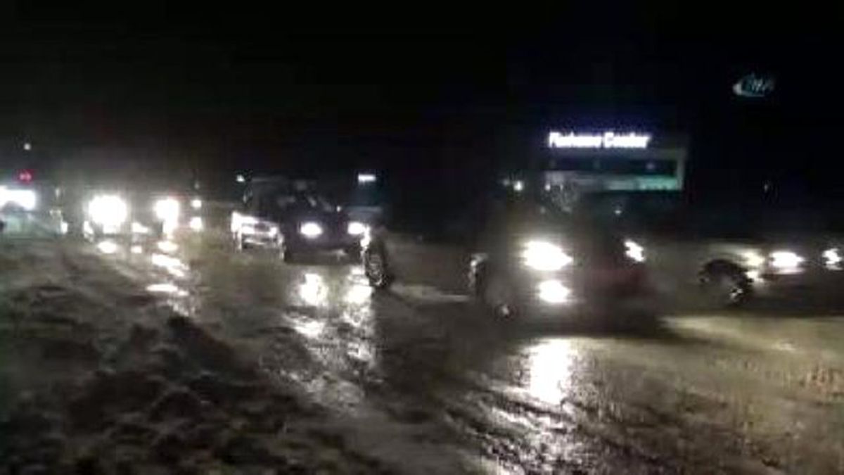 İstanbul\'da Sürücülerin Karla İmtihanı