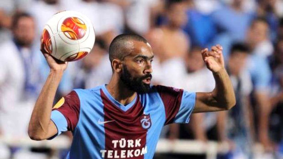 Trabzonspor\'da Bosingwa Sürprizi