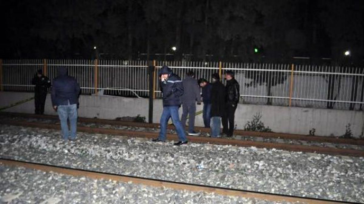 Trenin Çarptığı Adam Öldü