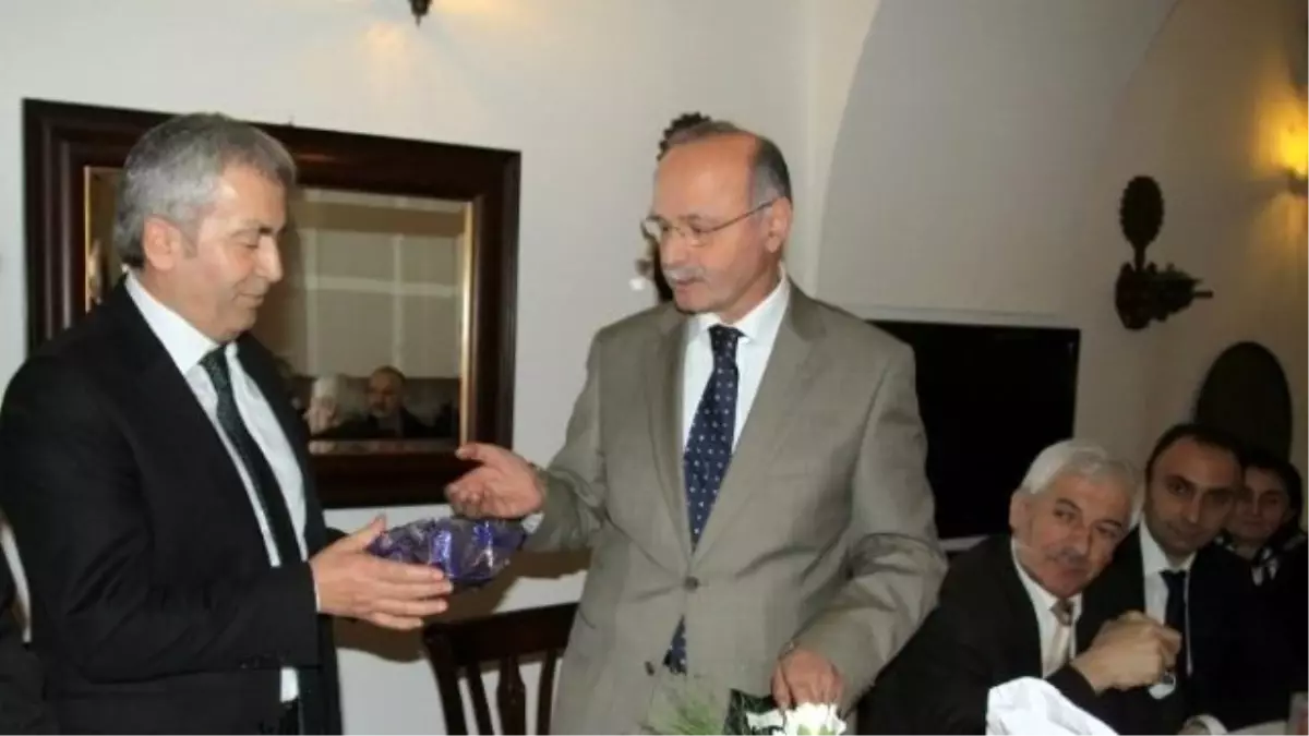 Vakıflarda Veda Töreni