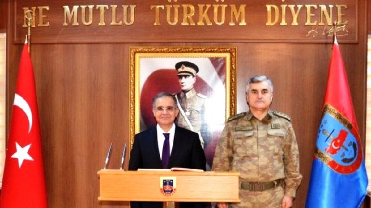 Vali Süleyman Tapsız, İl Jandarma Komutanlığı\'nı Ziyaret Etti