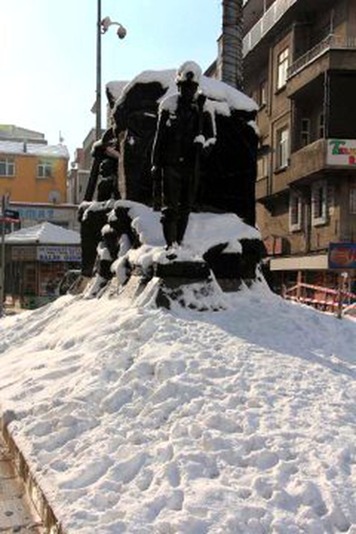 Zonguldak\'ta Kar Ulaşımı Aksattı