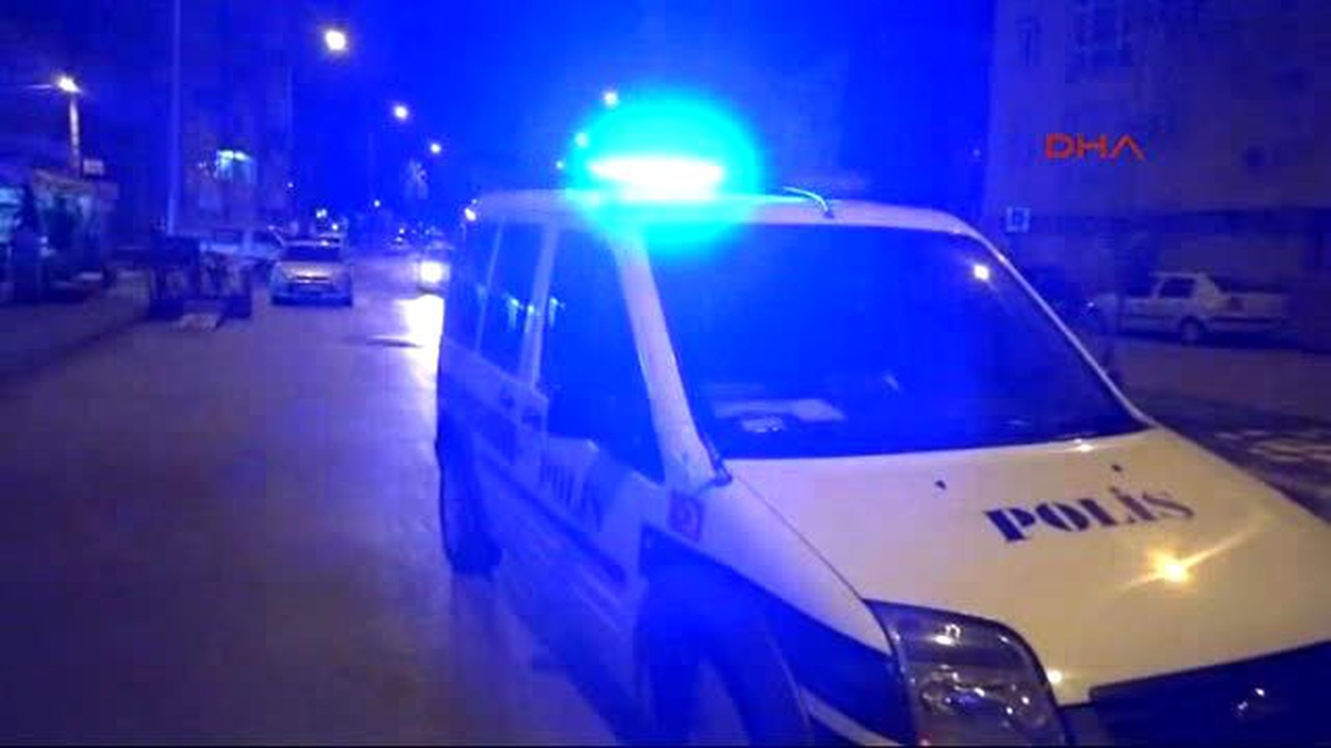 Antalya Sevgilisinin Otomobilinin Altında Ezilip Öldü