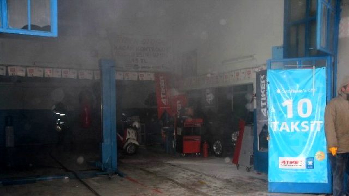Bilecik\'te Otogaz Dükkanında Çıkan Yangın Paniğe Neden Oldu