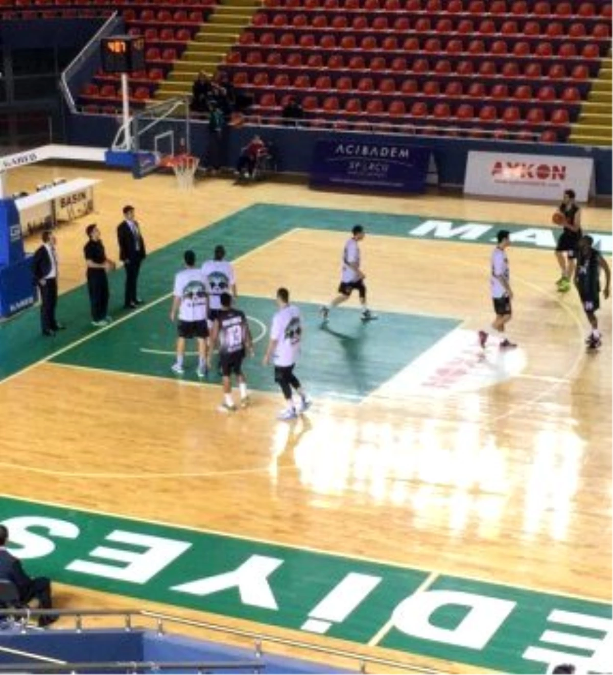 Büyükşehir Basket Takımı Ankara DSİ\'yi Mağlup Etti