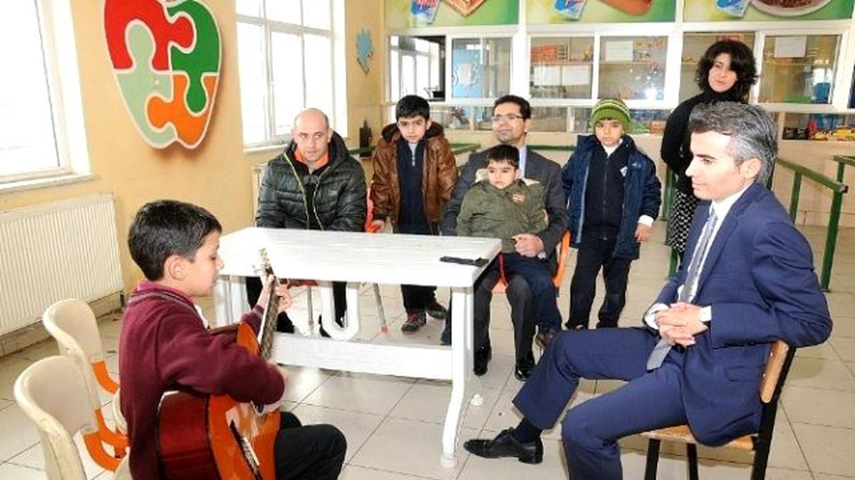 Çağlar ve Çelik\'ten Okul Ziyareti