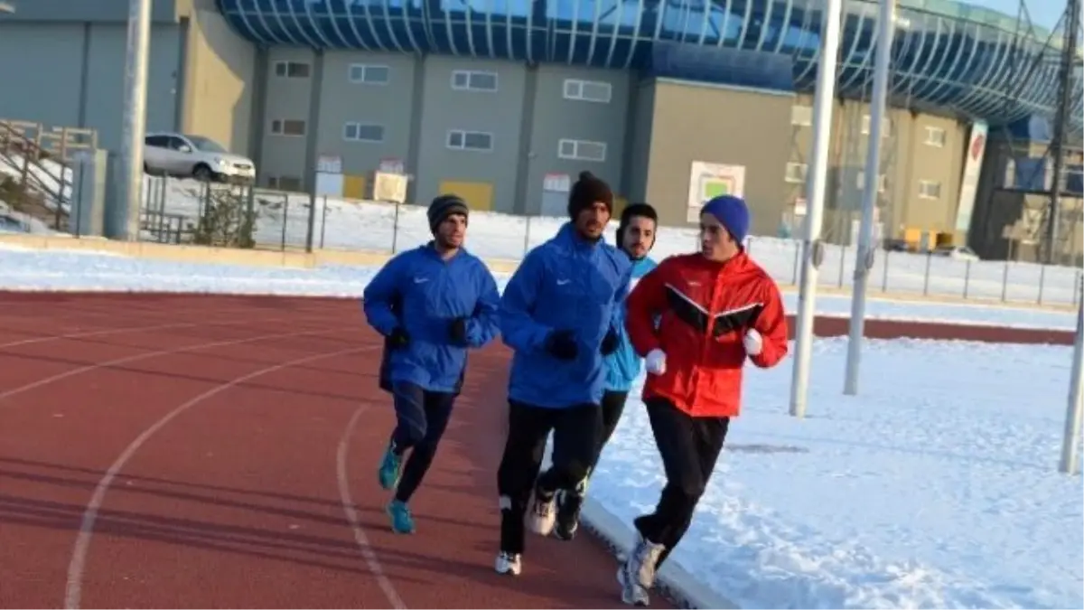 Erzurum\'un Atletizmde Başarısı Sürüyor