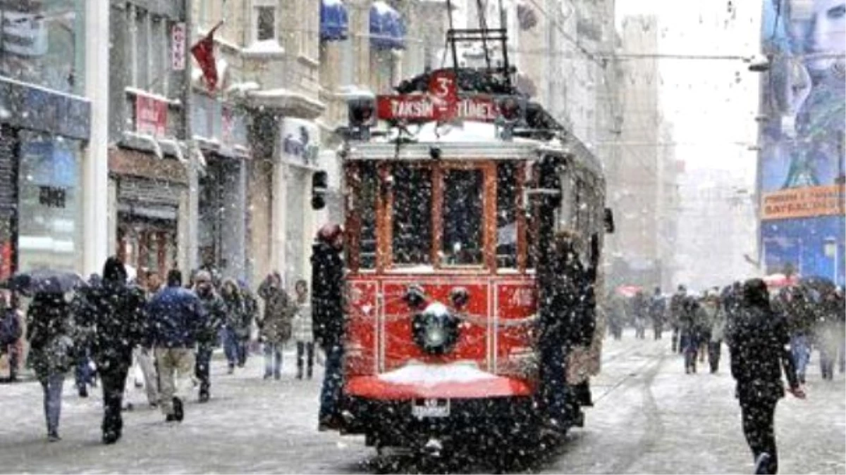 İstanbul\'da Kar Yağışı