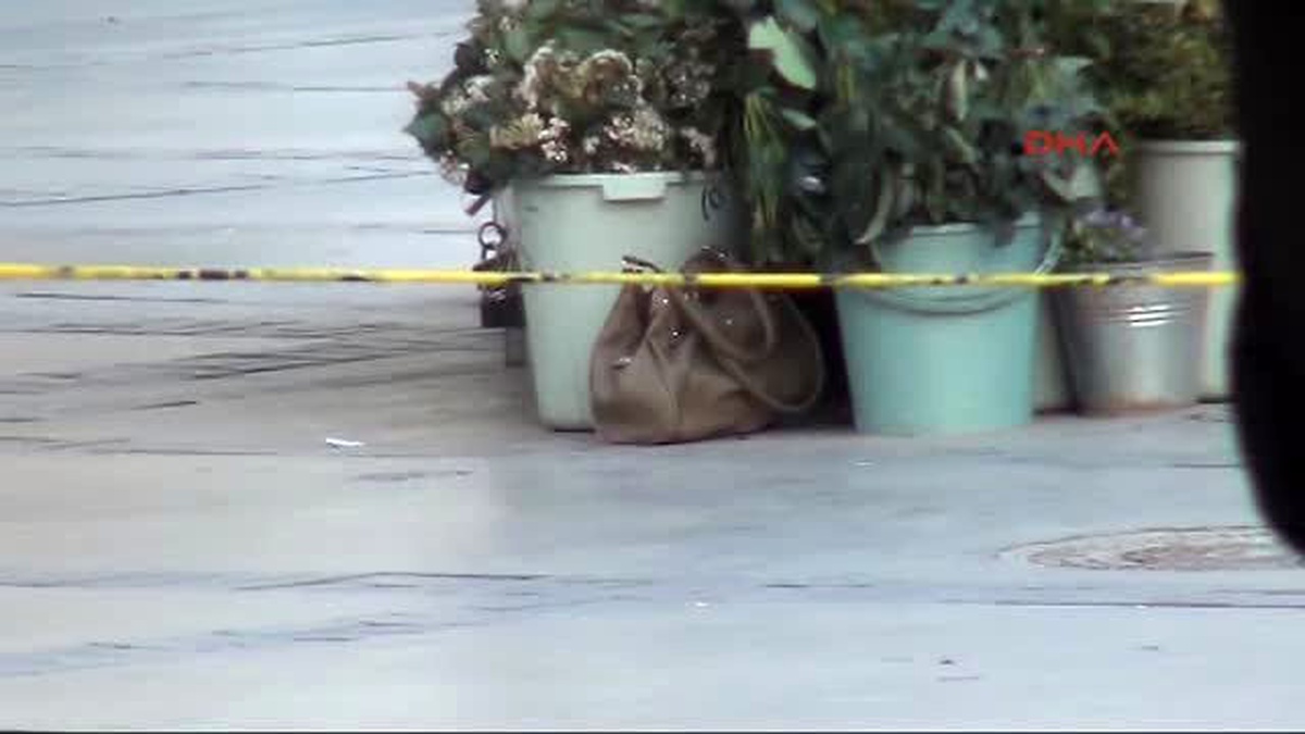 İzmir Şüpheli Çanta Bomba Paniğine Neden Oldu