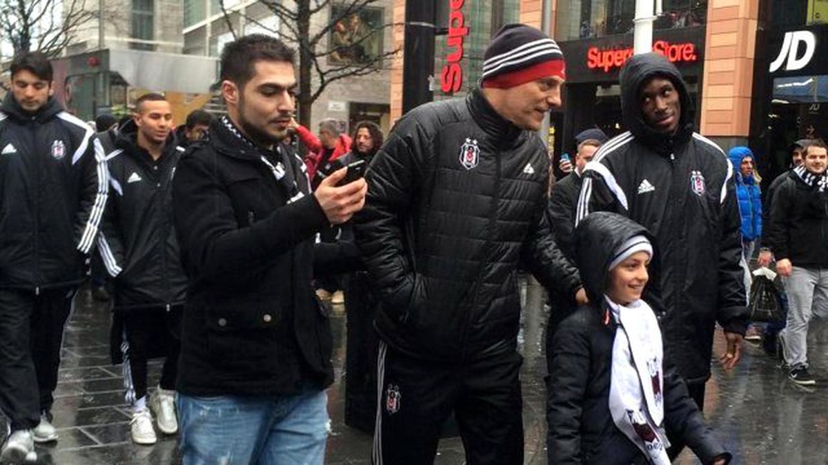 Liverpool\'da Beşiktaş Coşkusu
