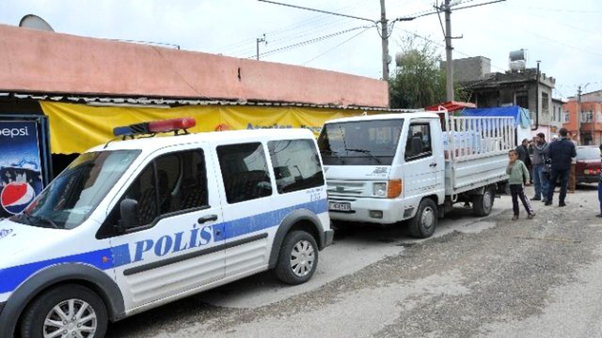 Mersin\'de Bakkal Mahalleliyi Dolandırdı