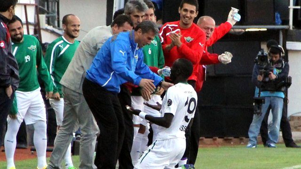 Oumar Niasse Eski Hocası Hamza Hamzaoğlu\'na Mesaj Gönderdi