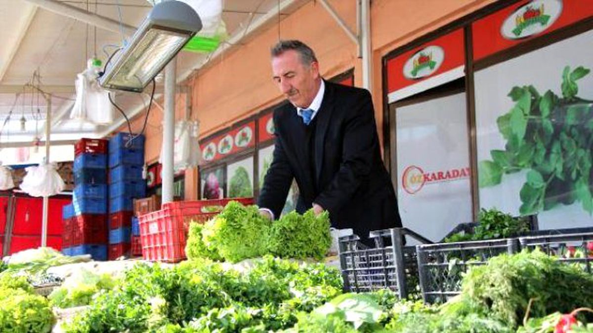 Pazar Tezgahından Siyasete