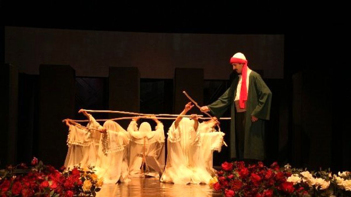 Sivas Devlet Tiyatrosu "Yunus Emre" Adlı Oyunla Adana\'da