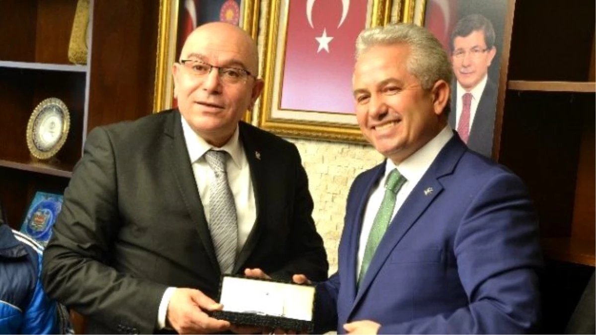 Suat Özsoy AK Parti\'ye Başvurusunu Yaptı