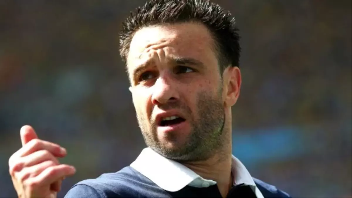 Valbuena: Milan\'ı Değil Parayı Seçtim