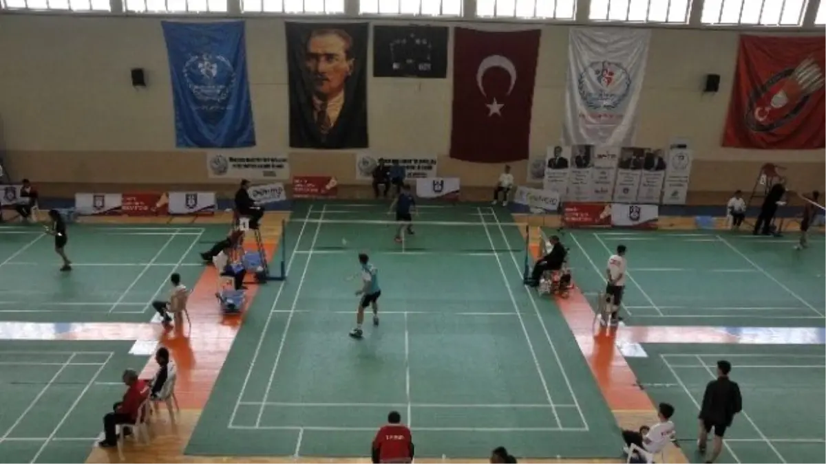 19 Yaş Balkan Badminton Şampiyonası Karaman\'da Başladı