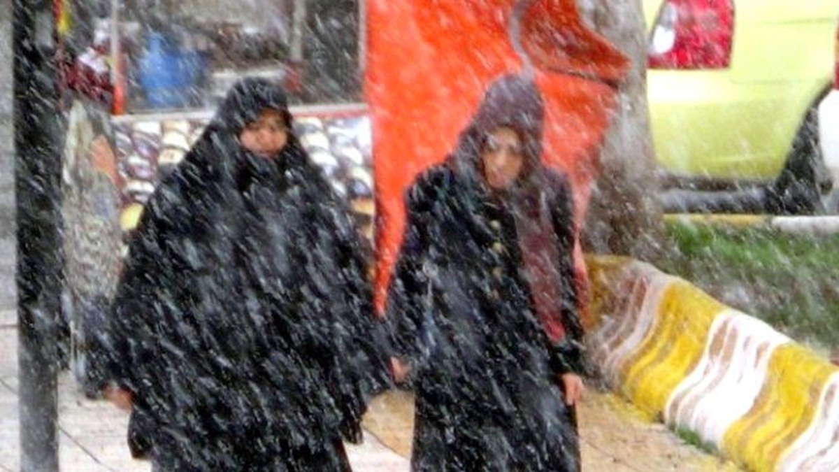Adıyaman Kent Merkezine Yılın İlk Karı Yağdı
