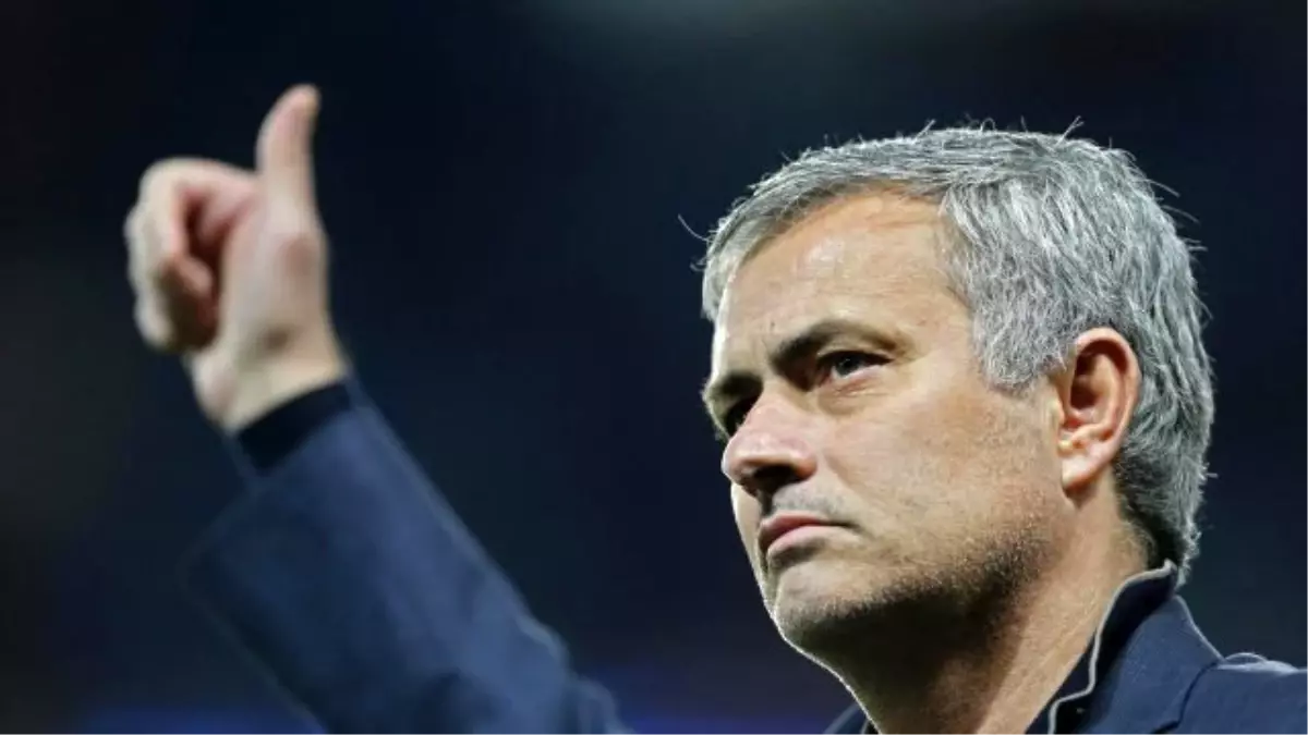 Chelsea Mourinho\'nun Sözleşmesini Uzatmak İstiyor