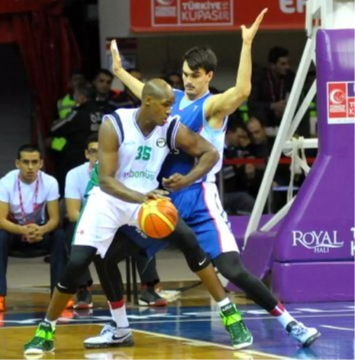 Darüşşafaka Doğuş-Anadolu Efes: 73-88