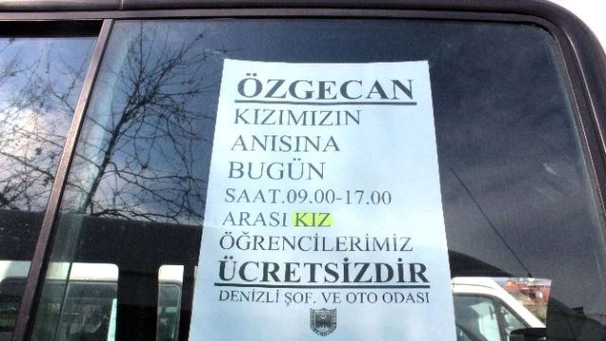 Denizlili Minibüsçüler Kız Öğrencileri Ücretsiz Taşıdı