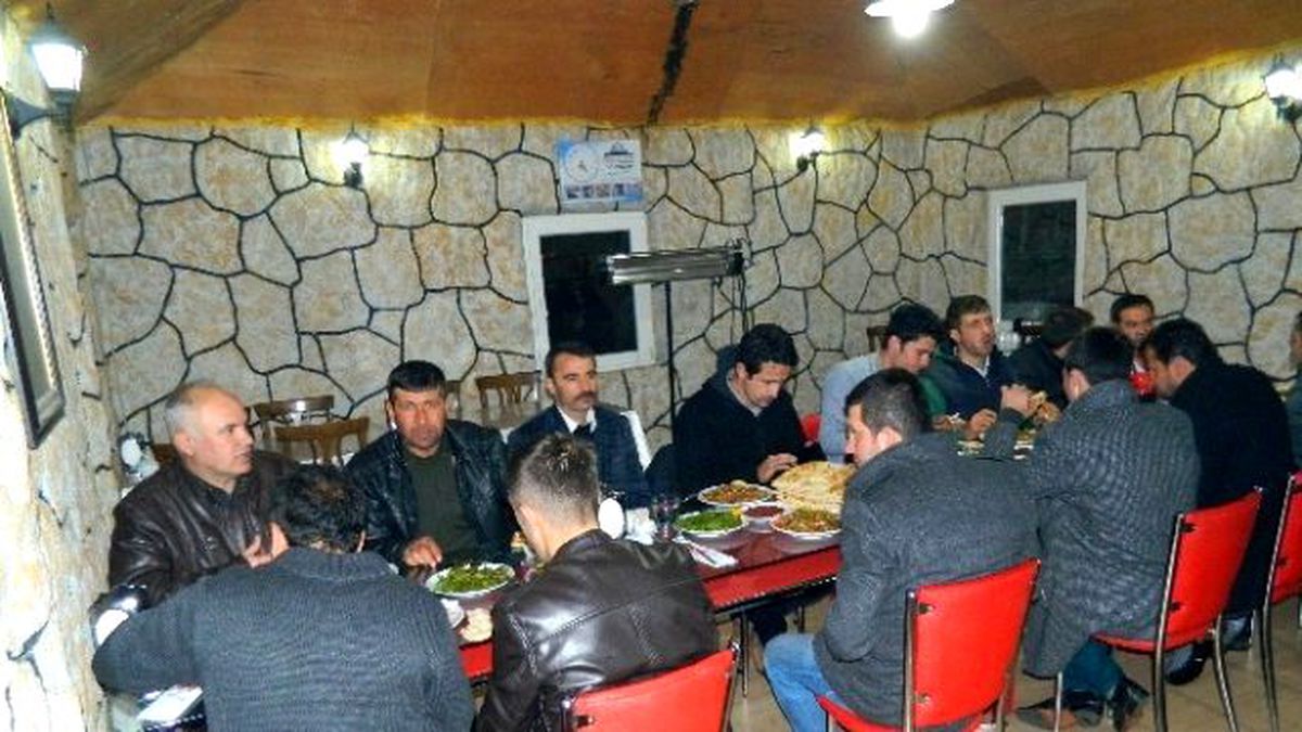 Doğanşehir Hem\'den Şampiyon Sporculara Yemek