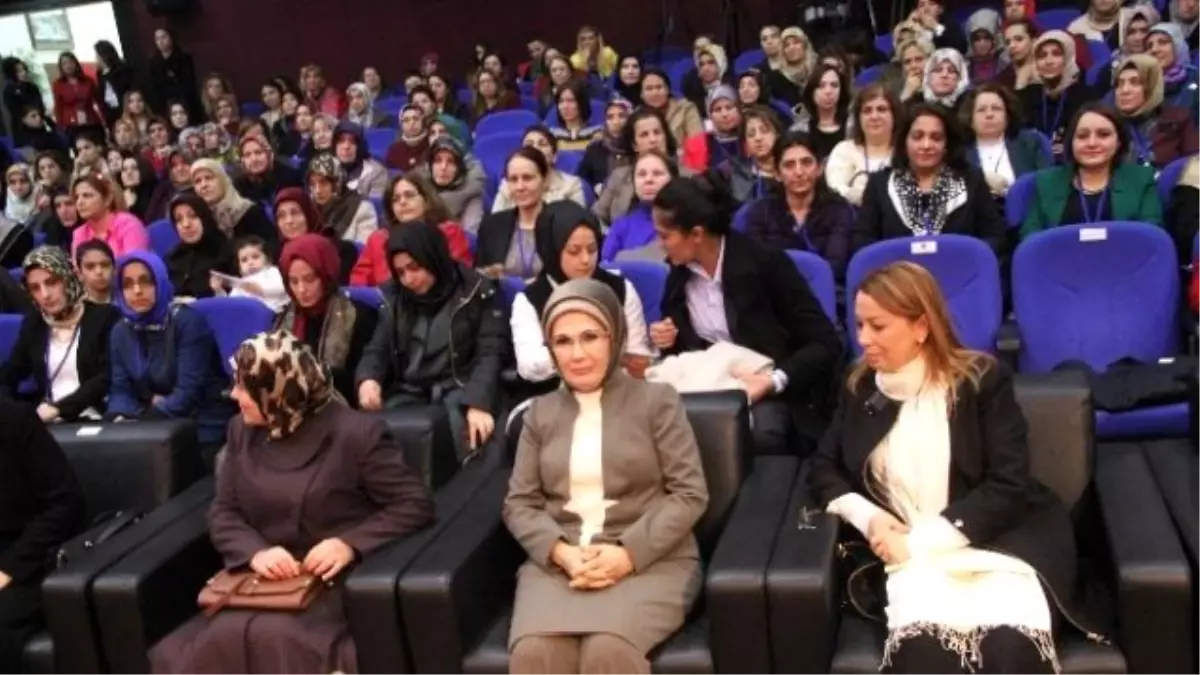 Emine Erdoğan, Anne Üniversitesi Eğitim Programına Katıldı