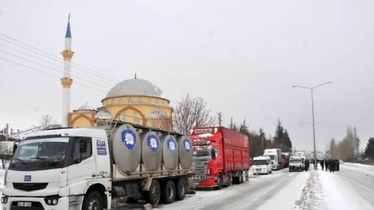 Eskişehir-Kütahya Karayolunun Açılmasını Bekliyorlar
