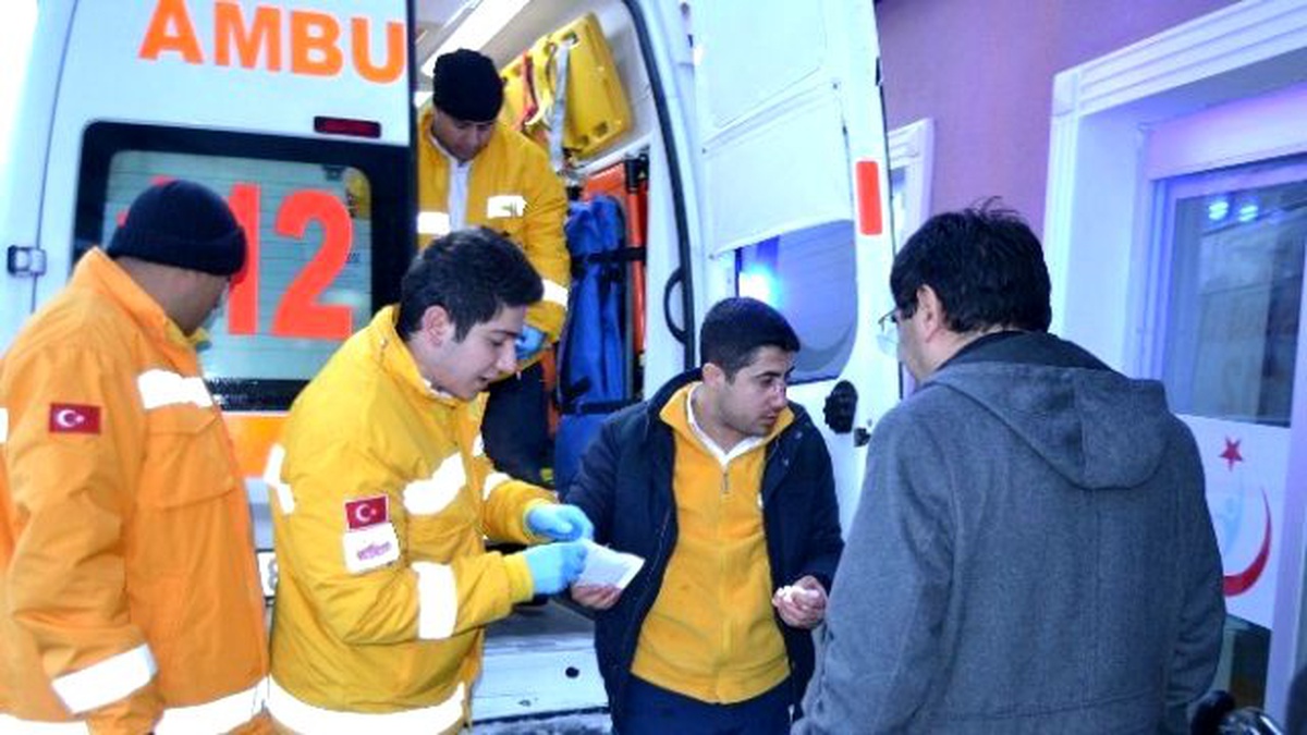 Görevden Dönen Ambulans Kaza Yaptı: 1 Yaralı