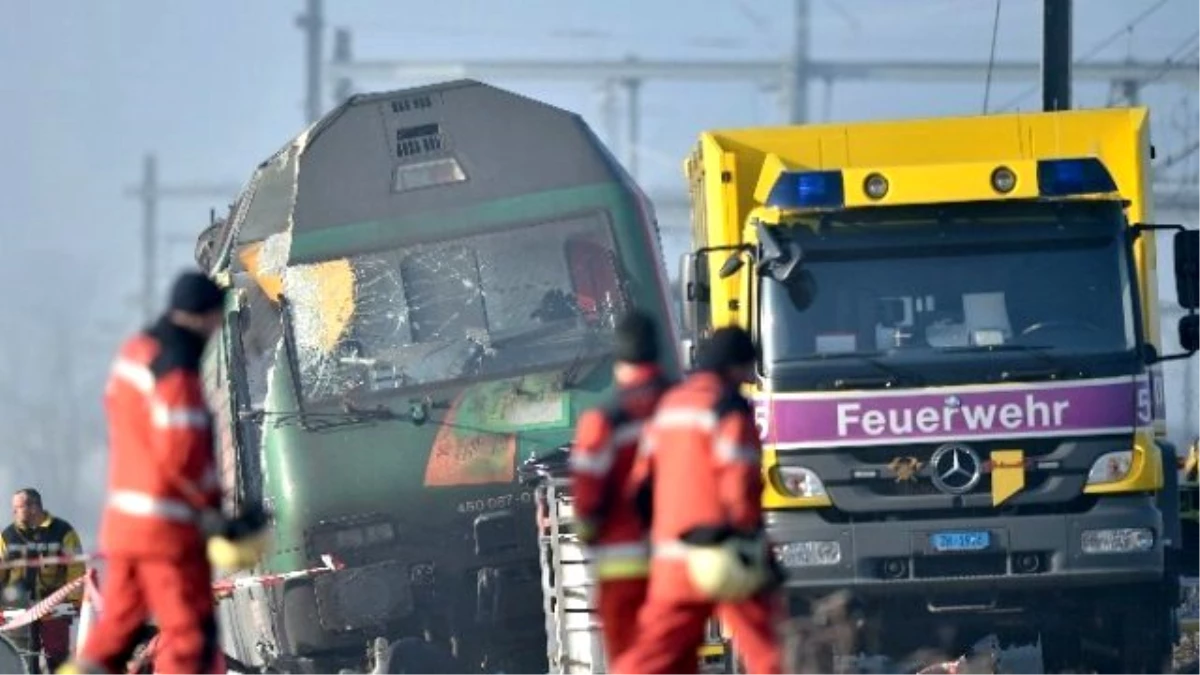 İsveç\'te Tren Kazası: En Az 5 Yaralı