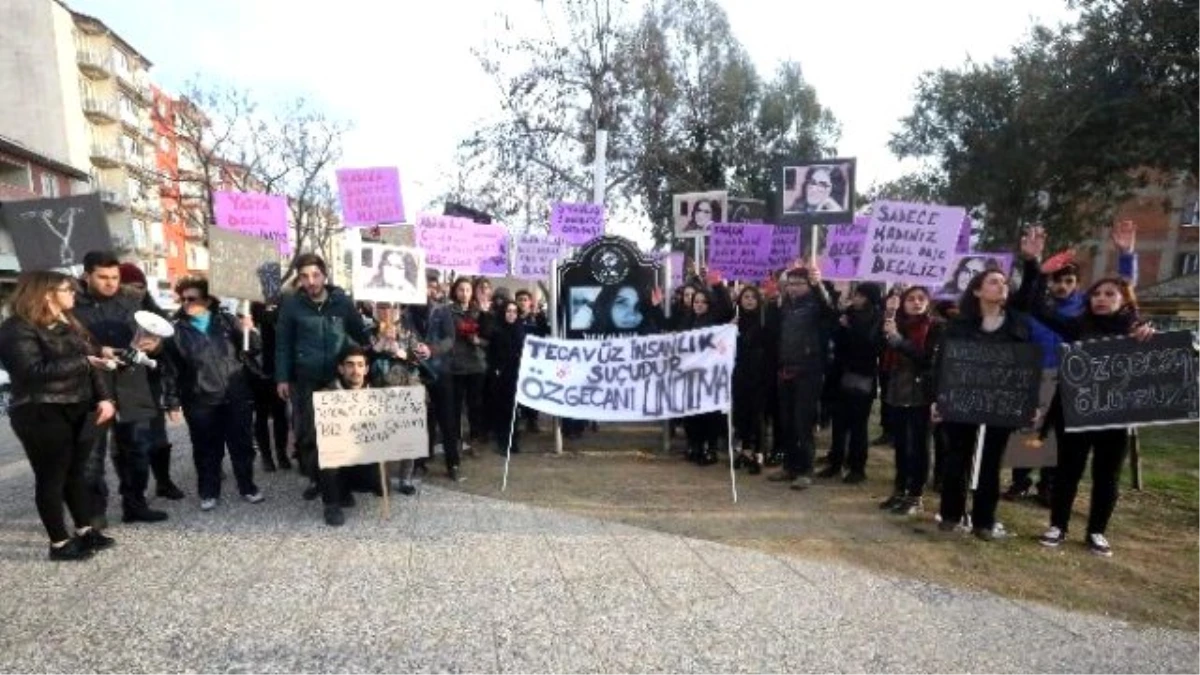 Kadınlar Özgecan Parkı\'ndan Kadına Şiddete Tepki Gösterdi