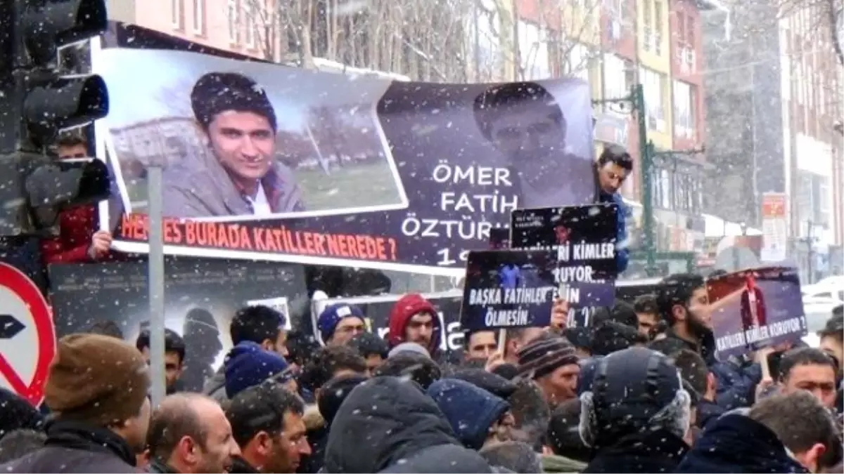 Kars\'ta \'Ömer Fatih Öztürkler\' İsyanı