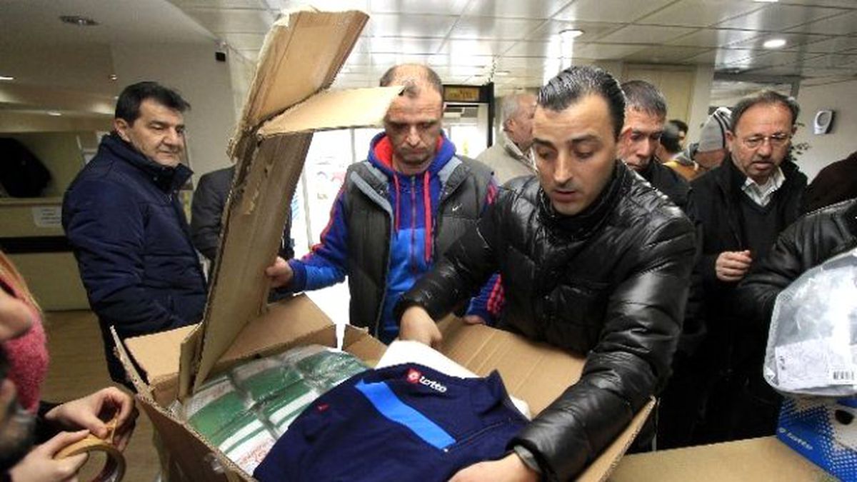 Konak Belediyesi Takımlara Destek